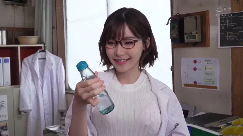 Kecantikan Eimi Fukada yang cantik menggoda jirannya untuk bercinta