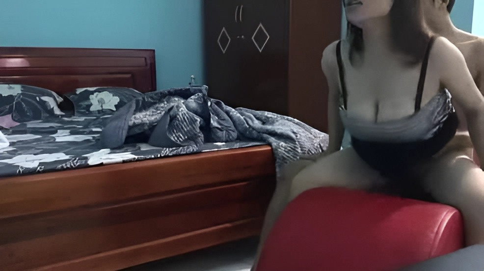 Que la vecina gordita le regale plátanos